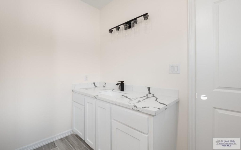 2230 CABO DR., LOS FRESNOS, TX 78566, 3 Habitaciones Habitaciones , ,2 BañosBaños,Residential,En Venta,2230 CABO DR.,0,29769135