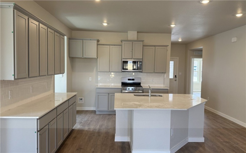 1314 Remys Street, Corpus Christi, TX 78415, 4 Bedrooms Bedrooms, ,2 BathroomsBathrooms,Residential,For Sale,1314 Remys Street,0,466138