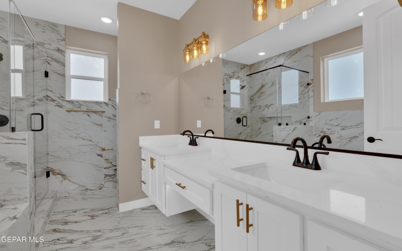 1031 VINTON Avenue unit: 16 #16, Canutillo, TX 79835, 3 Habitaciones Habitaciones , ,2 BañosBaños,Residential,En Venta,1031 VINTON Avenue unit: 16,0,919869