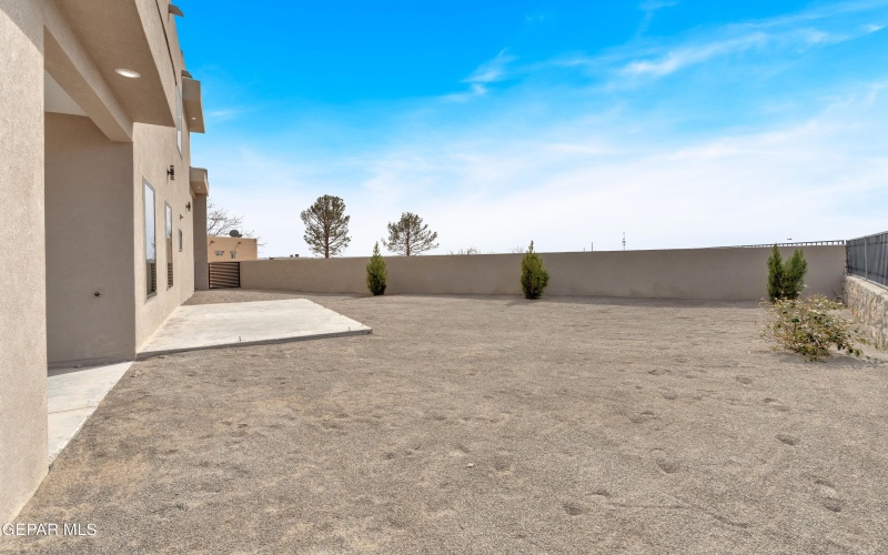 1031 VINTON Avenue unit: 16 #16, Canutillo, TX 79835, 3 Habitaciones Habitaciones , ,2 BañosBaños,Residential,En Venta,1031 VINTON Avenue unit: 16,0,919869