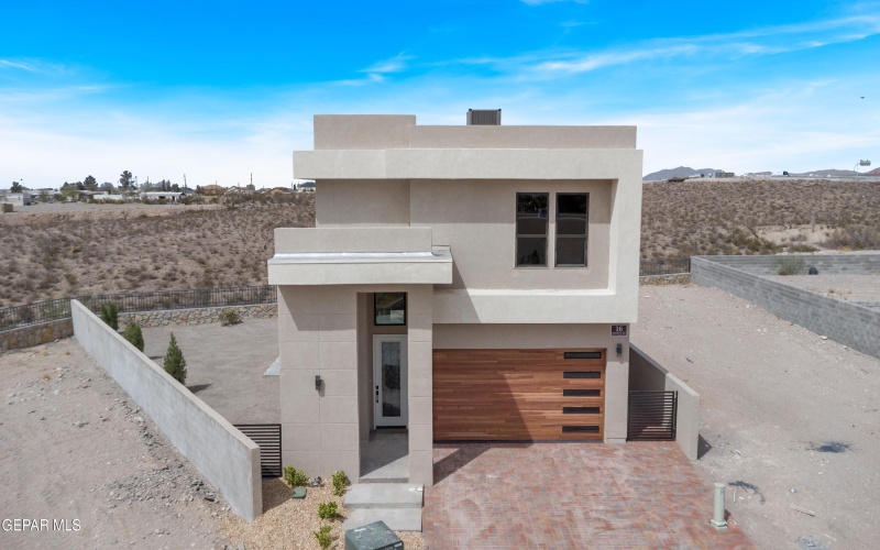 1031 VINTON Avenue unit: 16 #16, Canutillo, TX 79835, 3 Habitaciones Habitaciones , ,2 BañosBaños,Residential,En Venta,1031 VINTON Avenue unit: 16,0,919869