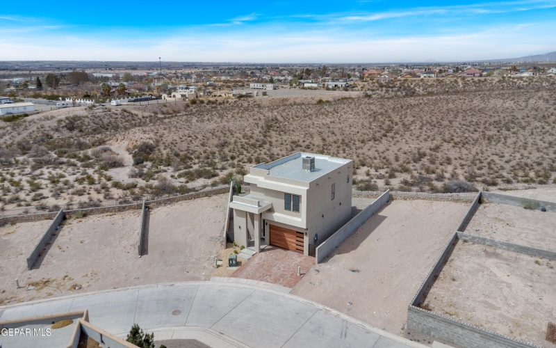 1031 VINTON Avenue unit: 16 #16, Canutillo, TX 79835, 3 Habitaciones Habitaciones , ,2 BañosBaños,Residential,En Venta,1031 VINTON Avenue unit: 16,0,919869