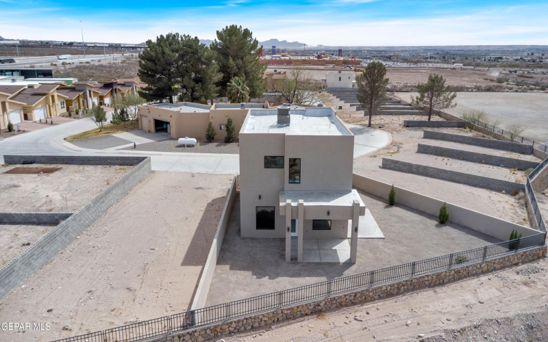 1031 VINTON Avenue unit: 16 #16, Canutillo, TX 79835, 3 Habitaciones Habitaciones , ,2 BañosBaños,Residential,En Venta,1031 VINTON Avenue unit: 16,0,919869