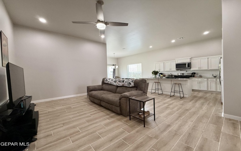 51069 PURPLE MAT Avenue, El Paso, TX 79934, 4 Bedrooms Bedrooms, ,3 BathroomsBathrooms,Residential,For Sale,51069 PURPLE MAT Avenue,0,931768