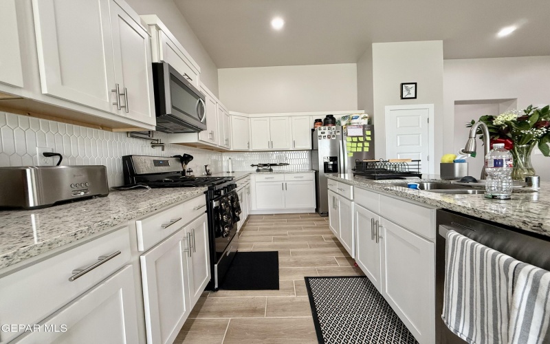 51069 PURPLE MAT Avenue, El Paso, TX 79934, 4 Bedrooms Bedrooms, ,3 BathroomsBathrooms,Residential,For Sale,51069 PURPLE MAT Avenue,0,931768