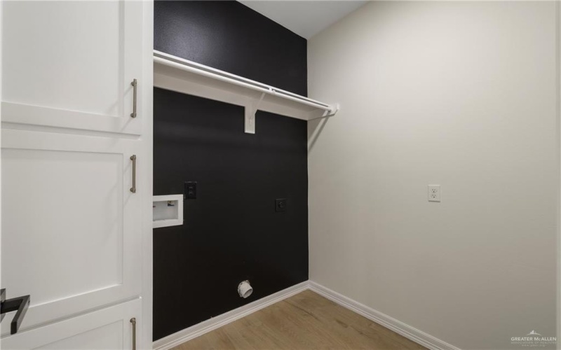 3103 E La Cienega Drive, Edinburg, TX 78542, 4 Bedrooms Bedrooms, ,2 BathroomsBathrooms,Residential,For Sale,3103 E La Cienega Drive,0,481378