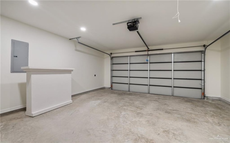 3103 E La Cienega Drive, Edinburg, TX 78542, 4 Bedrooms Bedrooms, ,2 BathroomsBathrooms,Residential,For Sale,3103 E La Cienega Drive,0,481378