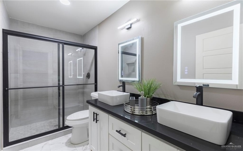 1712 W B Street, Mission, TX 78572, 3 Bedrooms Bedrooms, ,2 BathroomsBathrooms,Residential,For Sale,1712 W B Street,0,482970