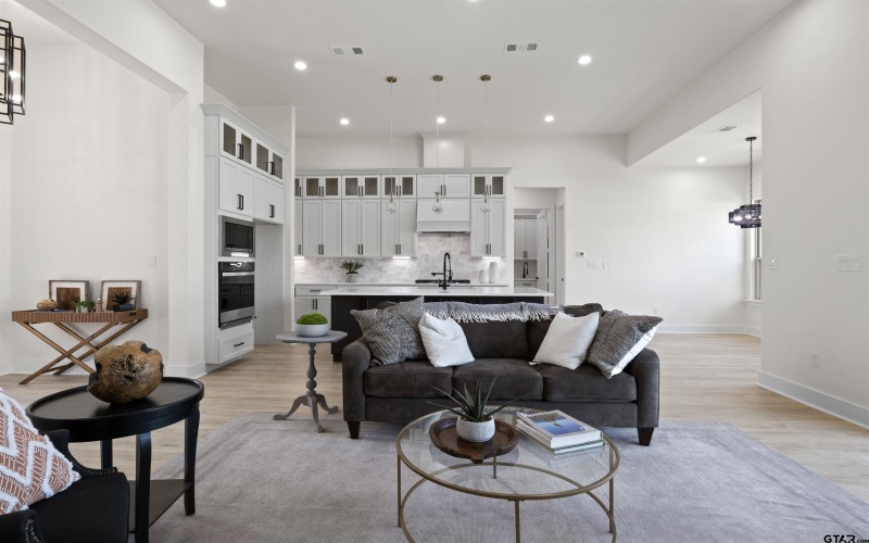 2705 Stone Briar, Mount Pleasant, TX 75455, 4 Bedrooms Bedrooms, ,3 BathroomsBathrooms,Residential,For Sale,2705 Stone Briar,0,25015036