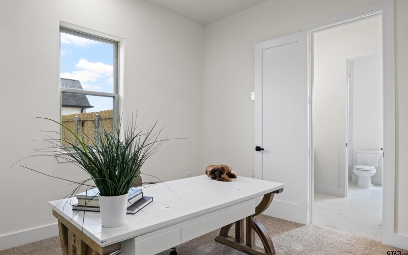 2705 Stone Briar, Mount Pleasant, TX 75455, 4 Bedrooms Bedrooms, ,3 BathroomsBathrooms,Residential,For Sale,2705 Stone Briar,0,25015036