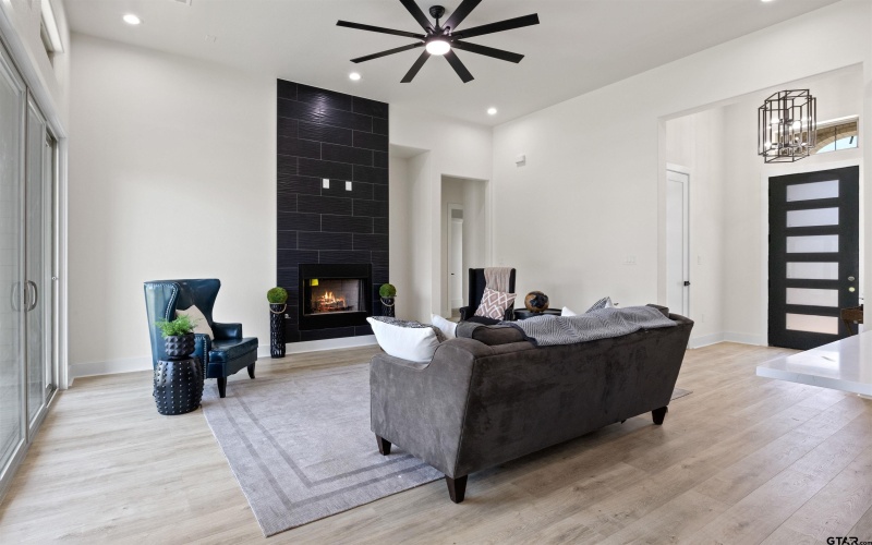 2705 Stone Briar, Mount Pleasant, TX 75455, 4 Bedrooms Bedrooms, ,3 BathroomsBathrooms,Residential,For Sale,2705 Stone Briar,0,25015036