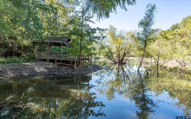 15360 Lakeside Dr, Tyler, TX 75707, 4 Bedrooms Bedrooms, ,3 BathroomsBathrooms,Residential,For Sale,15360 Lakeside Dr,0,25015037