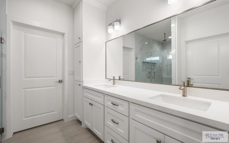 9820 HEIGHTS NORTH, HARLINGEN, TX 78552, 4 Habitaciones Habitaciones , ,3 BañosBaños,Residential,En Venta,9820 HEIGHTS NORTH,0,29769156