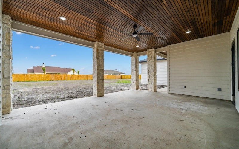 1477 Nopal Lomas Drive, Corpus Christi, TX 78415, 4 Bedrooms Bedrooms, ,3 BathroomsBathrooms,Residential,For Sale,1477 Nopal Lomas Drive,0,466100