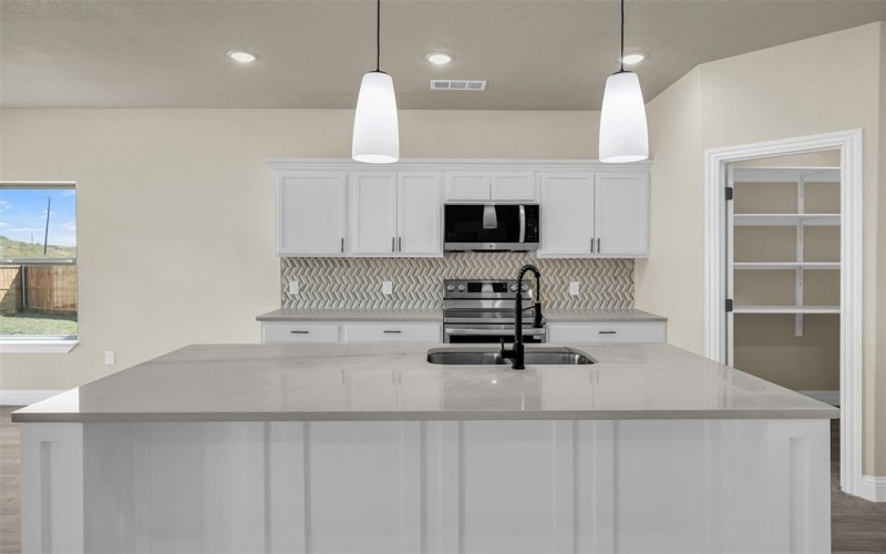 518 Dolphin Terrace, Runaway Bay, TX 76426, 3 Habitaciones Habitaciones , ,2 BañosBaños,Residential,En Venta,518 Dolphin Terrace,0,21072414