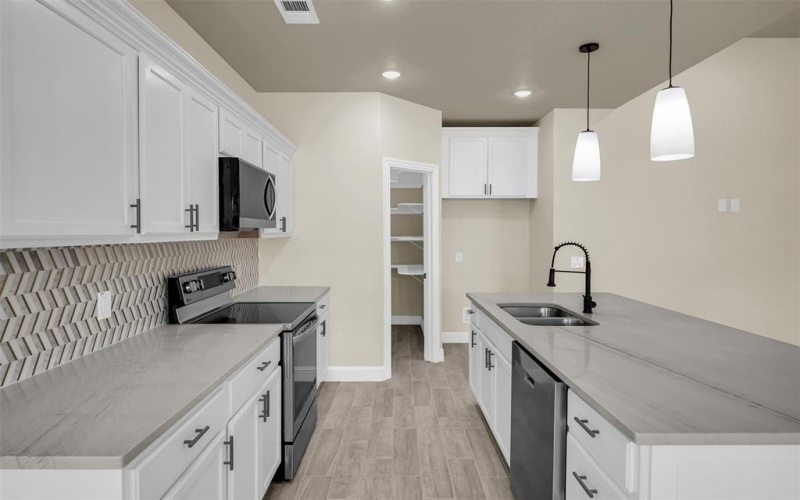 518 Dolphin Terrace, Runaway Bay, TX 76426, 3 Habitaciones Habitaciones , ,2 BañosBaños,Residential,En Venta,518 Dolphin Terrace,0,21072414