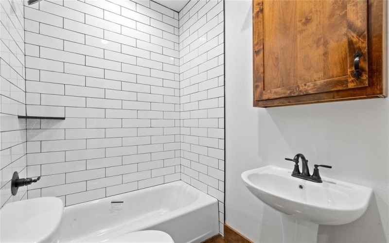 1004 E Highland, Comanche, TX 76442, 3 Bedrooms Bedrooms, ,2 BathroomsBathrooms,Residential,For Sale,1004 E Highland,0,21080842