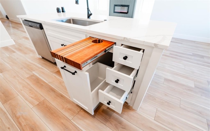 713 Raylan Street, Springtown, TX 76082, 3 Bedrooms Bedrooms, ,2 BathroomsBathrooms,Residential,For Sale,713 Raylan Street,0,21081424