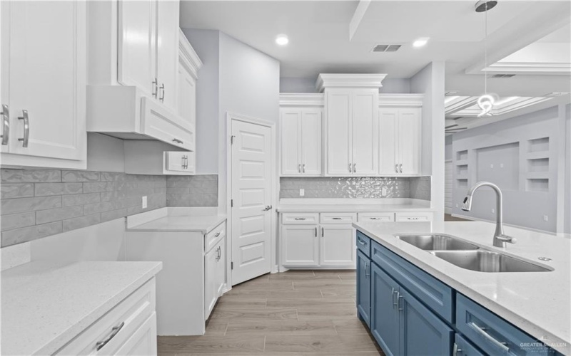 4025 Burr Drive, Edinburg, TX 78542, 3 Bedrooms Bedrooms, ,2 BathroomsBathrooms,Residential,For Sale,4025 Burr Drive,461763
