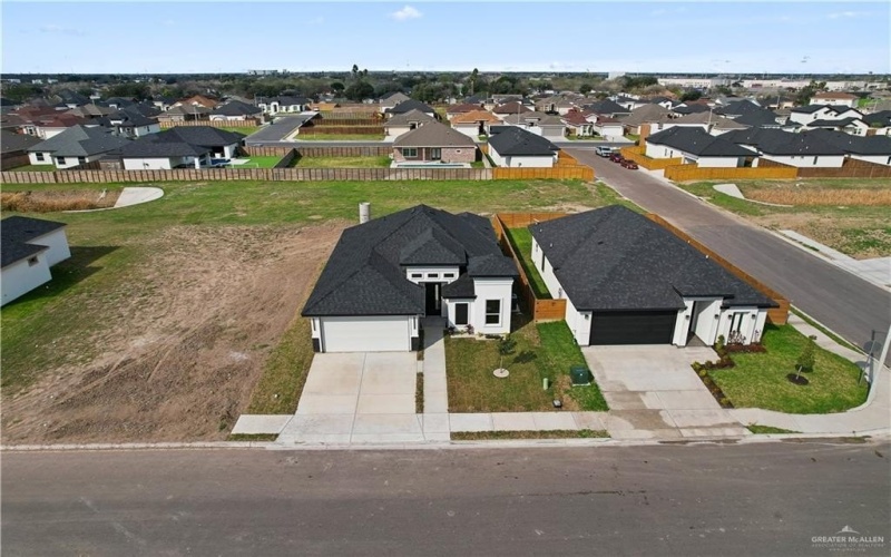 4025 Burr Drive, Edinburg, TX 78542, 3 Bedrooms Bedrooms, ,2 BathroomsBathrooms,Residential,For Sale,4025 Burr Drive,461763