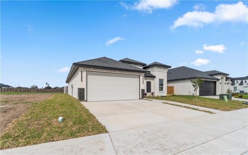 4025 Burr Drive, Edinburg, TX 78542, 3 Bedrooms Bedrooms, ,2 BathroomsBathrooms,Residential,For Sale,4025 Burr Drive,461763