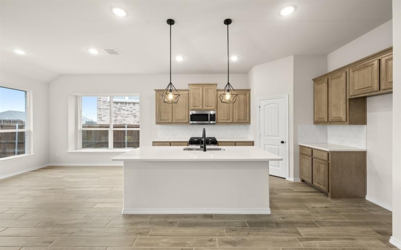 7708 Gatevine Avenue, Joshua, TX 76058, 4 Bedrooms Bedrooms, ,3 BathroomsBathrooms,Residential,For Sale,7708 Gatevine Avenue,0,21082052