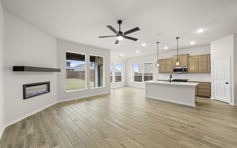 7708 Gatevine Avenue, Joshua, TX 76058, 4 Bedrooms Bedrooms, ,3 BathroomsBathrooms,Residential,For Sale,7708 Gatevine Avenue,0,21082052