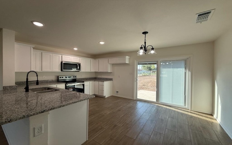 914 Texas Ave, San Angelo, TX 76903, 3 Habitaciones Habitaciones , ,2 BañosBaños,Residential,En Venta,914 Texas Ave,0,129326