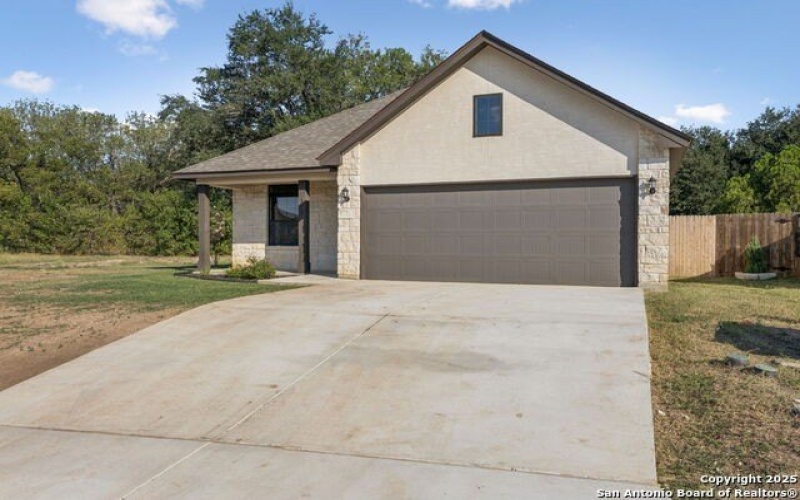 319 Club View E, Seguin, TX 78155, 3 Bedrooms Bedrooms, ,2 BathroomsBathrooms,Residential,For Sale,319 Club View E,0,1913711