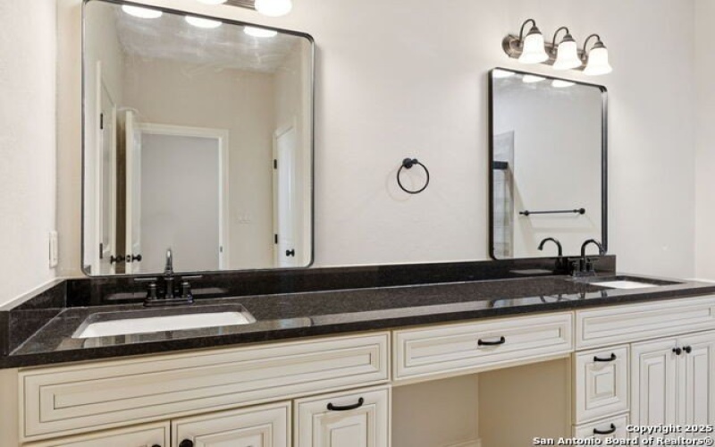319 Club View E, Seguin, TX 78155, 3 Bedrooms Bedrooms, ,2 BathroomsBathrooms,Residential,For Sale,319 Club View E,0,1913711