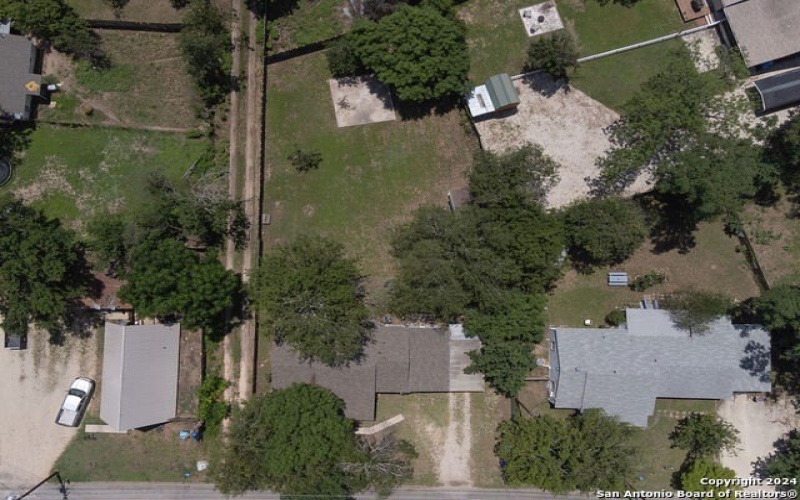 415 S HUGO STREET, Kerrville, TX 78028, 2 Habitaciones Habitaciones , ,2 BañosBaños,Residential,En Venta,415 S HUGO STREET,0,1913770