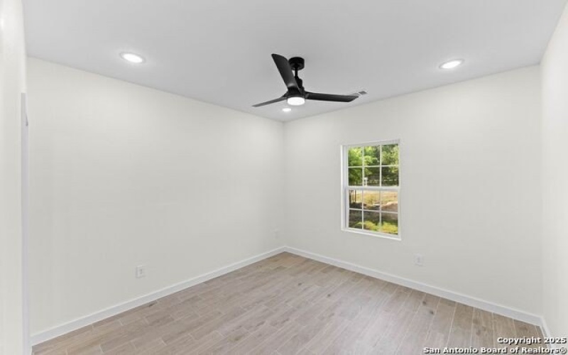 350 Spanish Oak Dr, Canyon Lake, TX 78133, 3 Habitaciones Habitaciones , ,2 BañosBaños,Residential,En Venta,350 Spanish Oak Dr,0,1913798