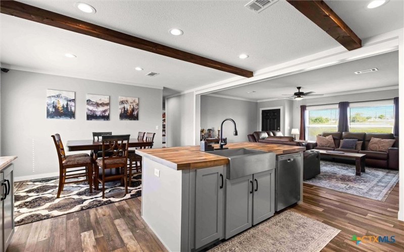 2973 Eddy Gatesville Parkway, Eddy, TX 76524, 4 Bedrooms Bedrooms, ,2 BathroomsBathrooms,Residential,For Sale,2973 Eddy Gatesville Parkway,0,594826