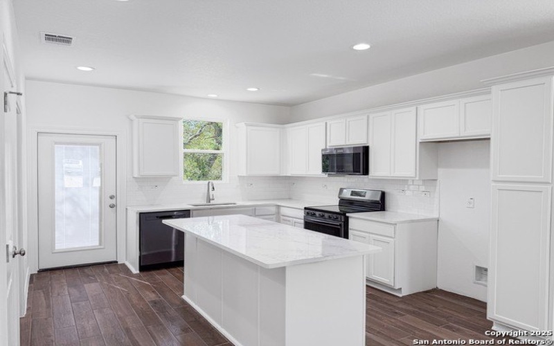 770 Buck Run Pass, Canyon Lake, TX 78133, 3 Habitaciones Habitaciones , ,2 BañosBaños,Residential,En Venta,770 Buck Run Pass,0,1913924