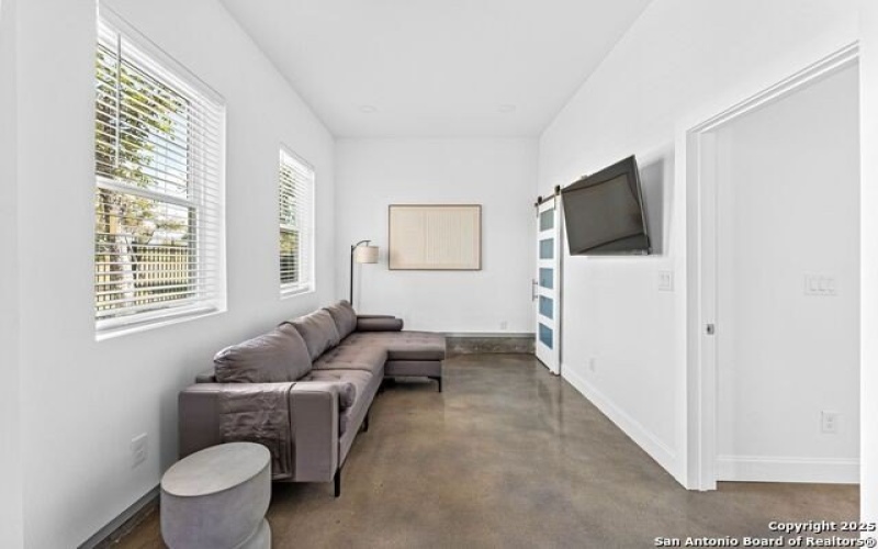 316 Toledo St, San Antonio, TX 78203, 1 Bedroom Bedrooms, ,1 BathroomBathrooms,Residential,For Sale,316 Toledo St,0,1913995