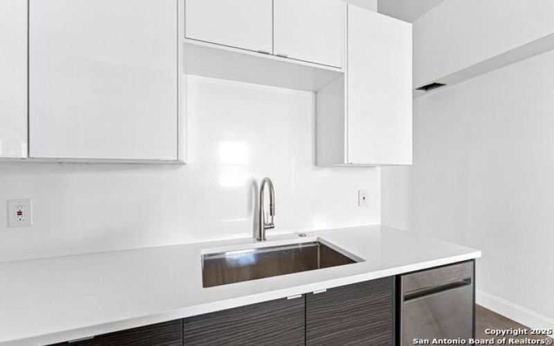 316 Toledo St, San Antonio, TX 78203, 1 Bedroom Bedrooms, ,1 BathroomBathrooms,Residential,For Sale,316 Toledo St,0,1913995