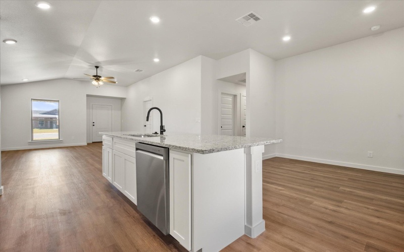3014 139th Street, Lubbock, TX 79423, 3 Habitaciones Habitaciones , ,2 BañosBaños,Residential,En Venta,3014 139th Street,0,202561649
