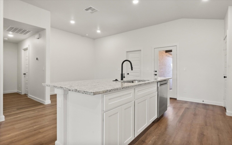 3014 139th Street, Lubbock, TX 79423, 3 Habitaciones Habitaciones , ,2 BañosBaños,Residential,En Venta,3014 139th Street,0,202561649