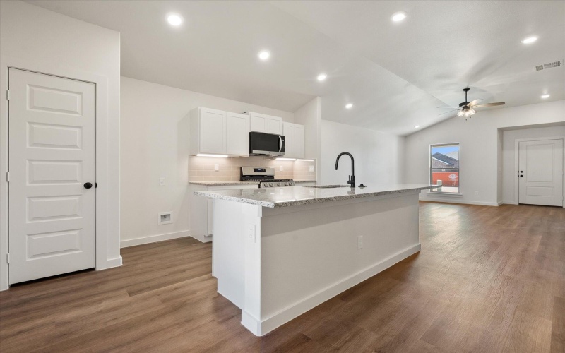 3014 139th Street, Lubbock, TX 79423, 3 Habitaciones Habitaciones , ,2 BañosBaños,Residential,En Venta,3014 139th Street,0,202561649