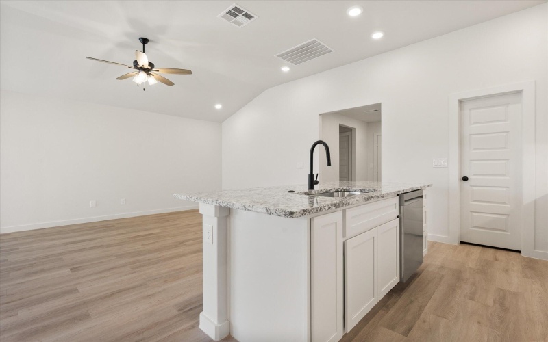 3018 139th Street, Lubbock, TX 79423, 4 Habitaciones Habitaciones , ,2 BañosBaños,Residential,En Venta,3018 139th Street,0,202561651