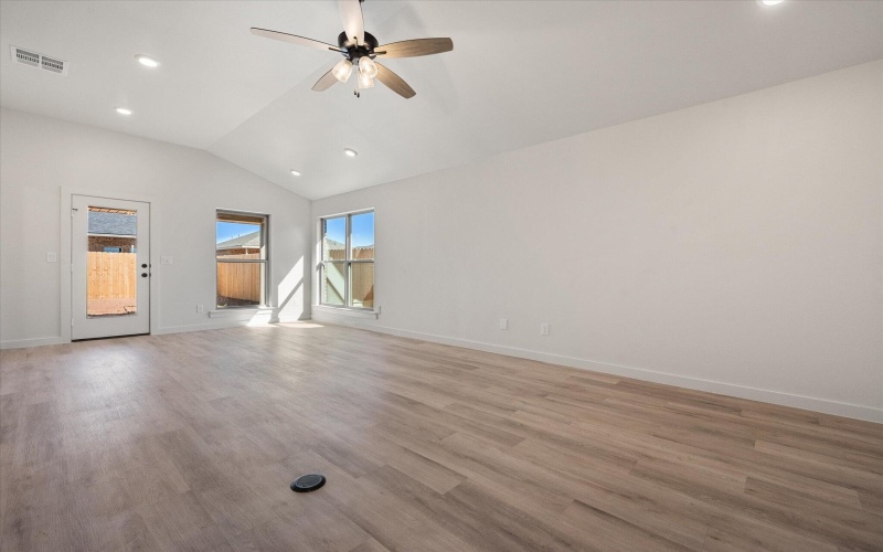 3018 139th Street, Lubbock, TX 79423, 4 Habitaciones Habitaciones , ,2 BañosBaños,Residential,En Venta,3018 139th Street,0,202561651
