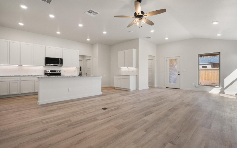 3018 139th Street, Lubbock, TX 79423, 4 Habitaciones Habitaciones , ,2 BañosBaños,Residential,En Venta,3018 139th Street,0,202561651