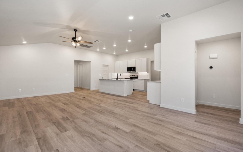 3018 139th Street, Lubbock, TX 79423, 4 Habitaciones Habitaciones , ,2 BañosBaños,Residential,En Venta,3018 139th Street,0,202561651
