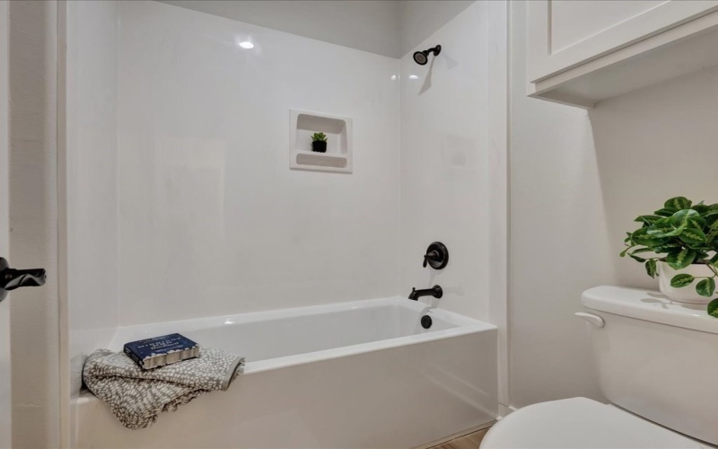 107 Everwood Court, Lufkin, TX 75904, 4 Bedrooms Bedrooms, ,2 BathroomsBathrooms,Residential,For Sale,107 Everwood Court,0,5106733