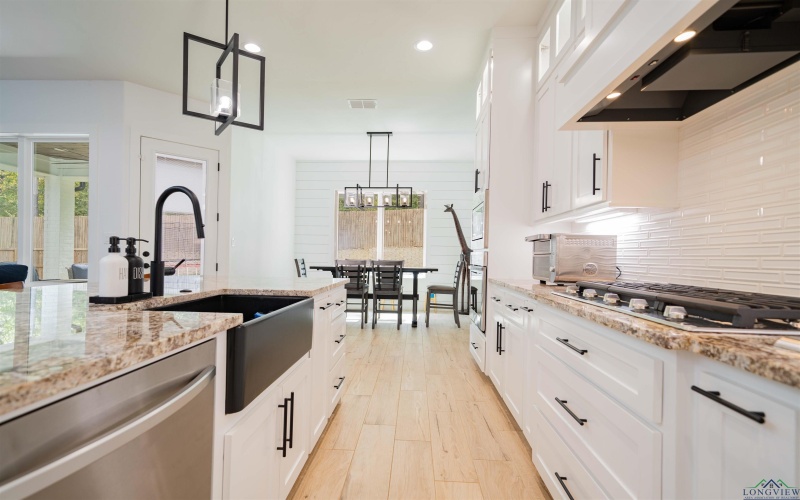 313 Saddle Brook Drive, Hallsville, TX 75650, 4 Habitaciones Habitaciones , ,3 BañosBaños,Residential,En Venta,313 Saddle Brook Drive,0,20256933