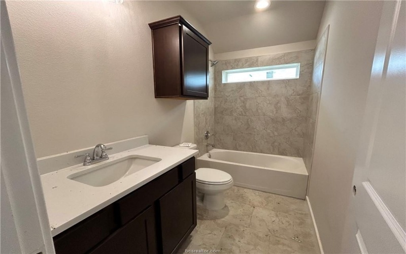 1935 Pinemont View Drive, Bryan, TX 77807, 3 Habitaciones Habitaciones , ,2 BañosBaños,Residential,En Venta,1935 Pinemont View Drive,25001458