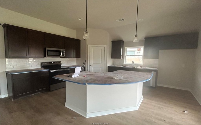 1935 Pinemont View Drive, Bryan, TX 77807, 3 Habitaciones Habitaciones , ,2 BañosBaños,Residential,En Venta,1935 Pinemont View Drive,25001458