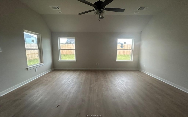 1935 Pinemont View Drive, Bryan, TX 77807, 3 Habitaciones Habitaciones , ,2 BañosBaños,Residential,En Venta,1935 Pinemont View Drive,25001458