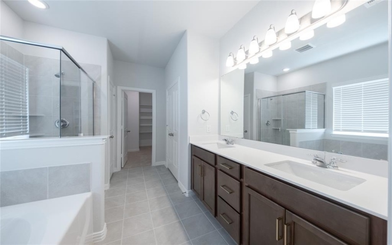 864 Jacquelyn Drive, Little Elm, TX 75068, 5 Habitaciones Habitaciones , ,3 BañosBaños,Residential,En Venta,864 Jacquelyn Drive,0,20957586