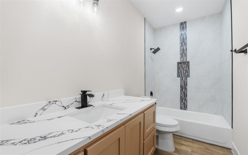 5847 Black Pine Circle, Granbury, TX 76048, 3 Habitaciones Habitaciones , ,2 BañosBaños,Residential,En Venta,5847 Black Pine Circle,0,21079896